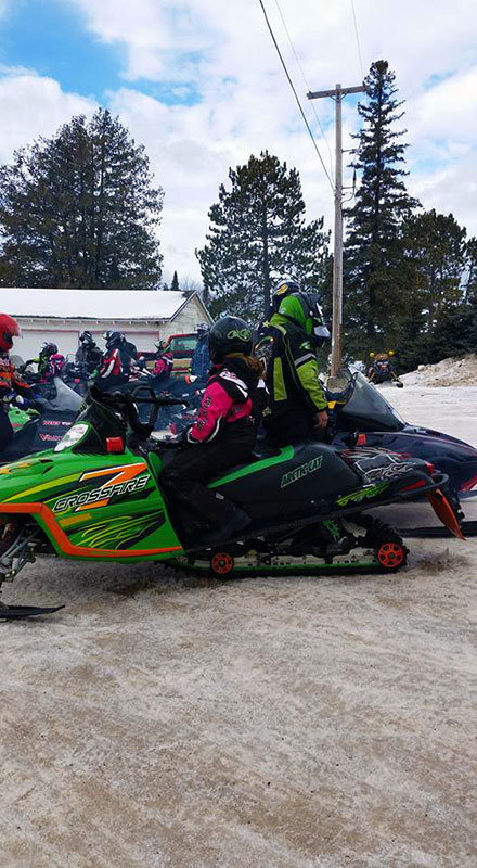snowmobile-racers-northwoods-wisconsin