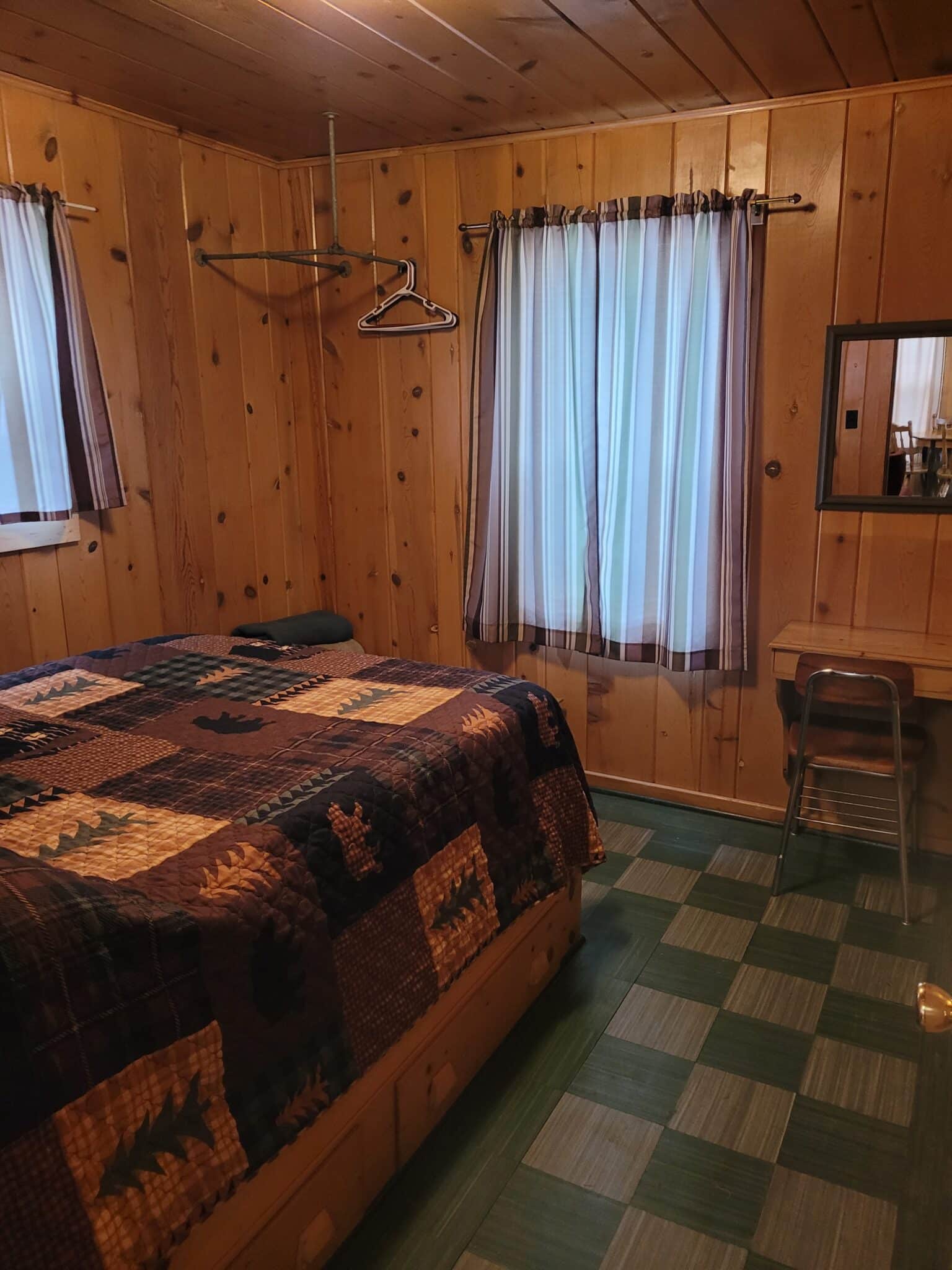 Great Escape Bar & Grill Phelps, WI Food Cabin Rentals