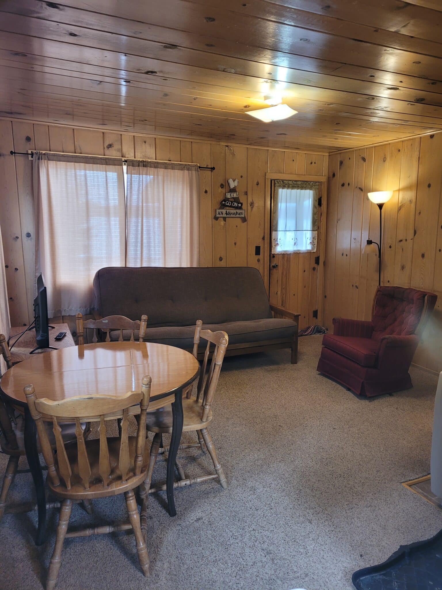 Great Escape Bar & Grill Phelps, WI Food Cabin Rentals